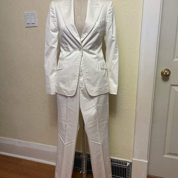 GUCCI cotton-blend unlined pants and suit in white - Picture 2 of 16